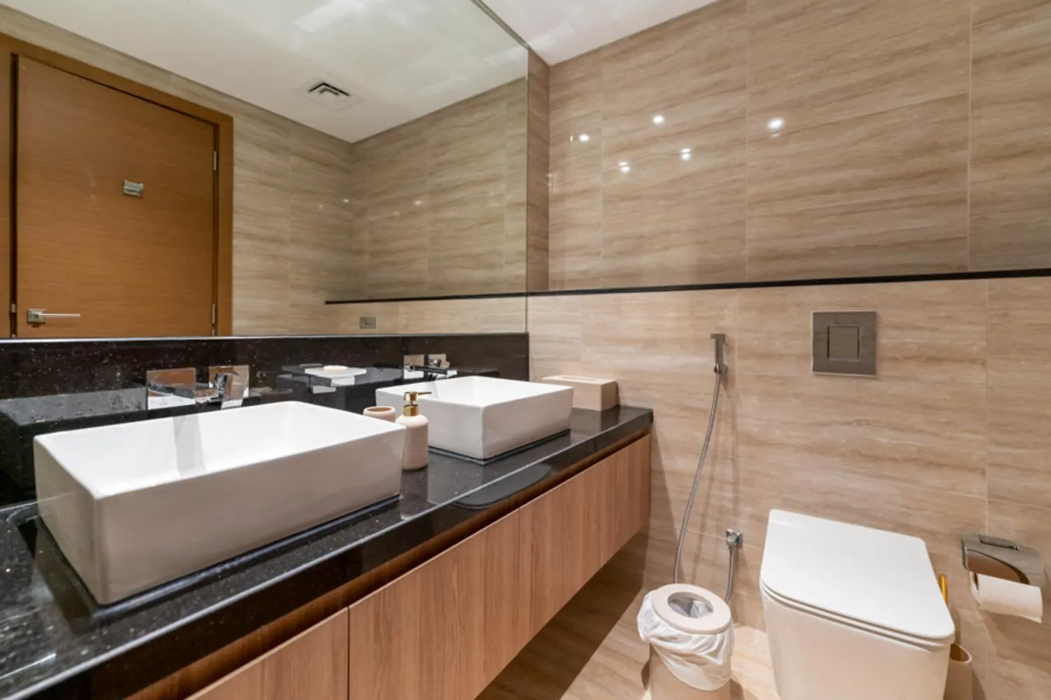 Fam Living - Urban Oasis 2Bedroom, Business Bay Dubai United Arab Emirates