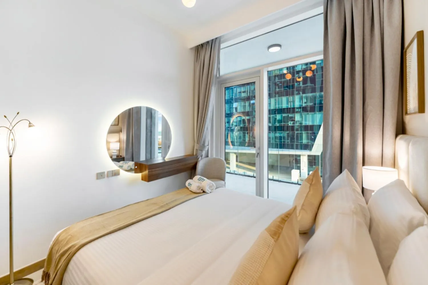 Fam Living - Urban Oasis 2Bedroom, Business Bay Dubai Apartment